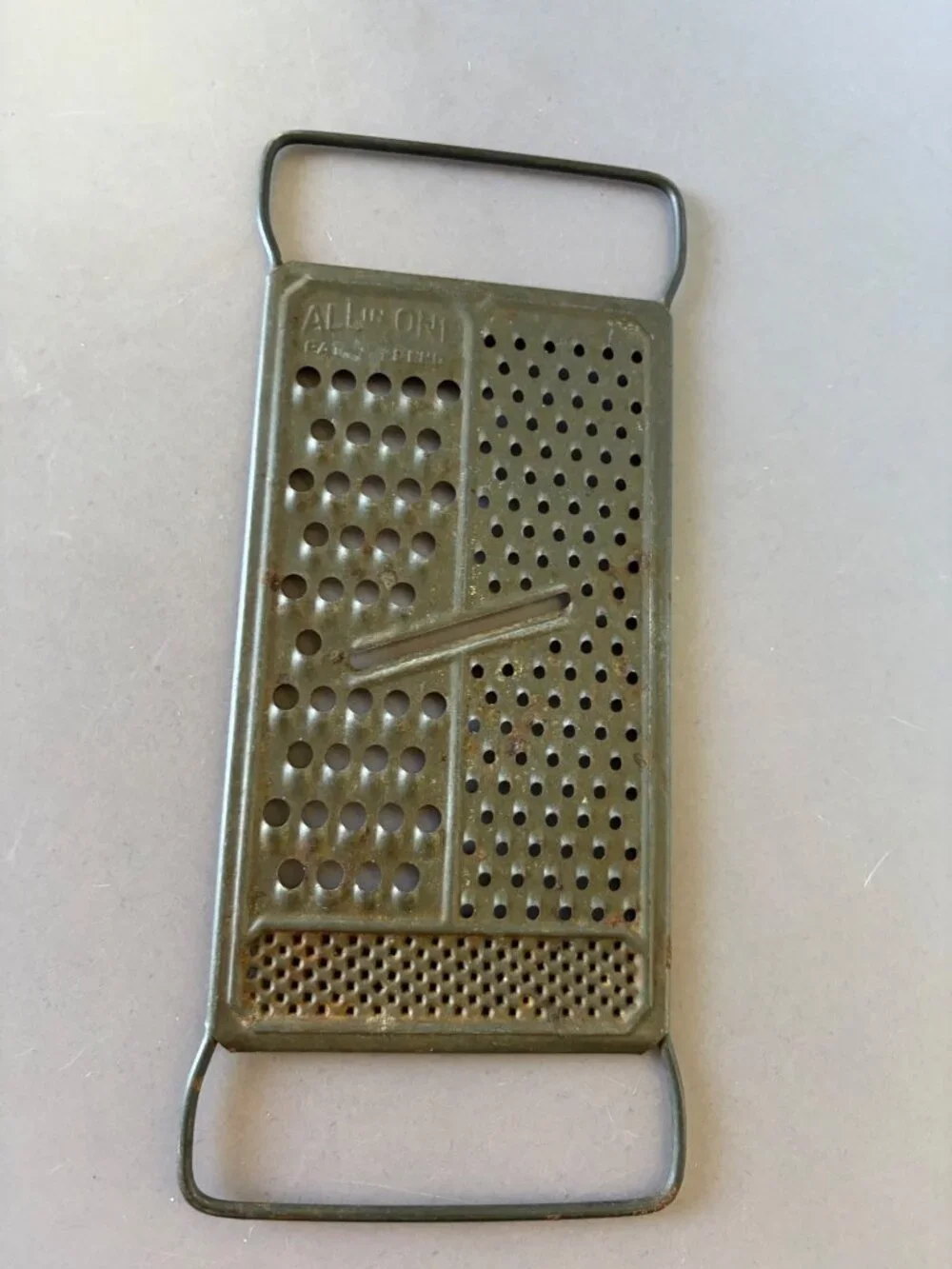 Vintage All-In-One Metal Grater With Handles Rustic Kitchen Decor 10